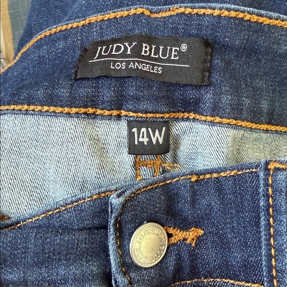 Judy Blue - Skinny Fit, Dark Blue Wash - size 14W - Picture 3 of 6